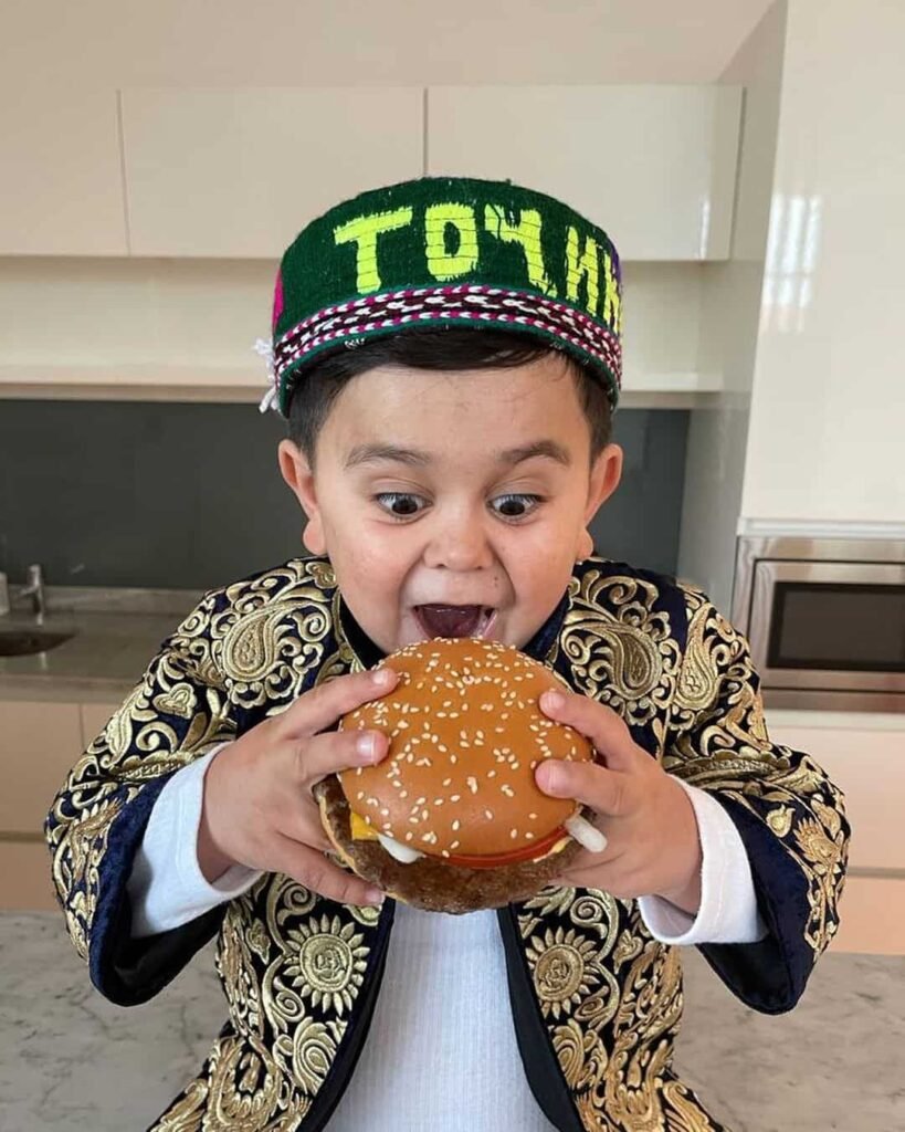 Bigg Boss 16 Fame Abdu Rozik opens ‘Burgiir’ Hub Of Mini Burgers joint ...